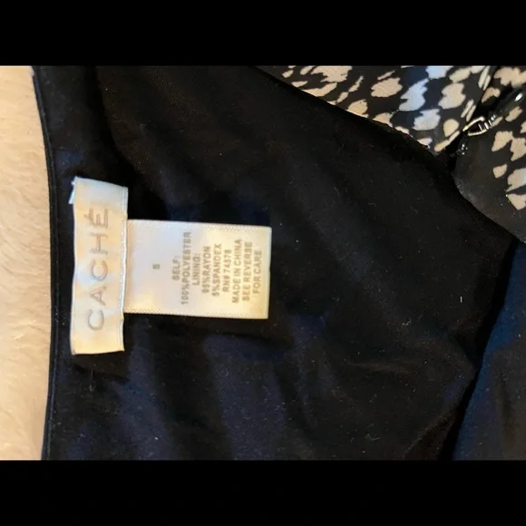 Cache’ bare shoulder top in black,blue, lime - Picture 3 of 4